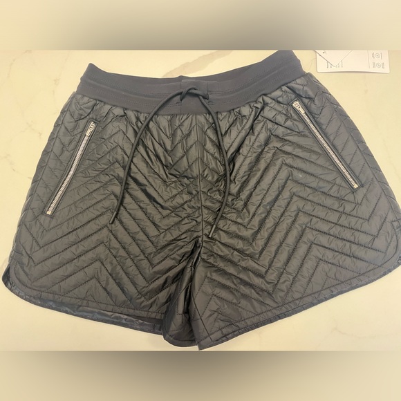 Athleta Pants - Athleta Apres Ski Short NWT